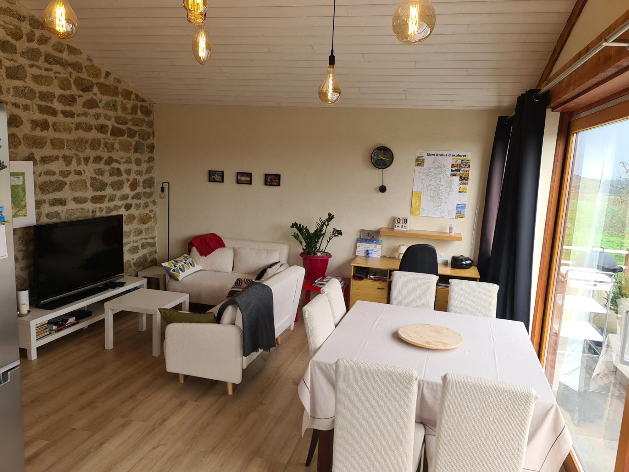 Gite Chez Tiane Saint-Flour-L'Etang Exterior photo