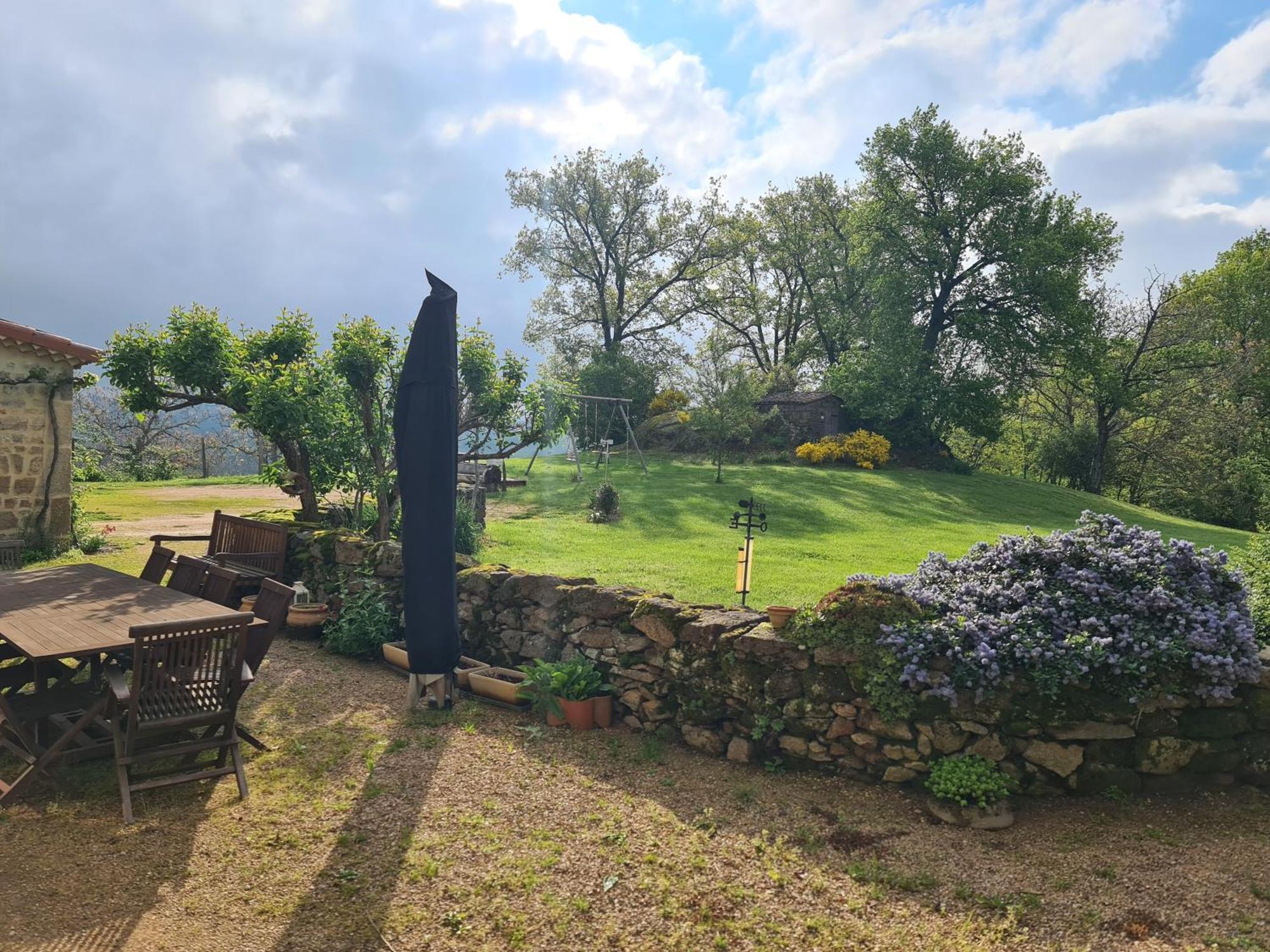 Gite Chez Tiane Saint-Flour-L'Etang Exterior photo